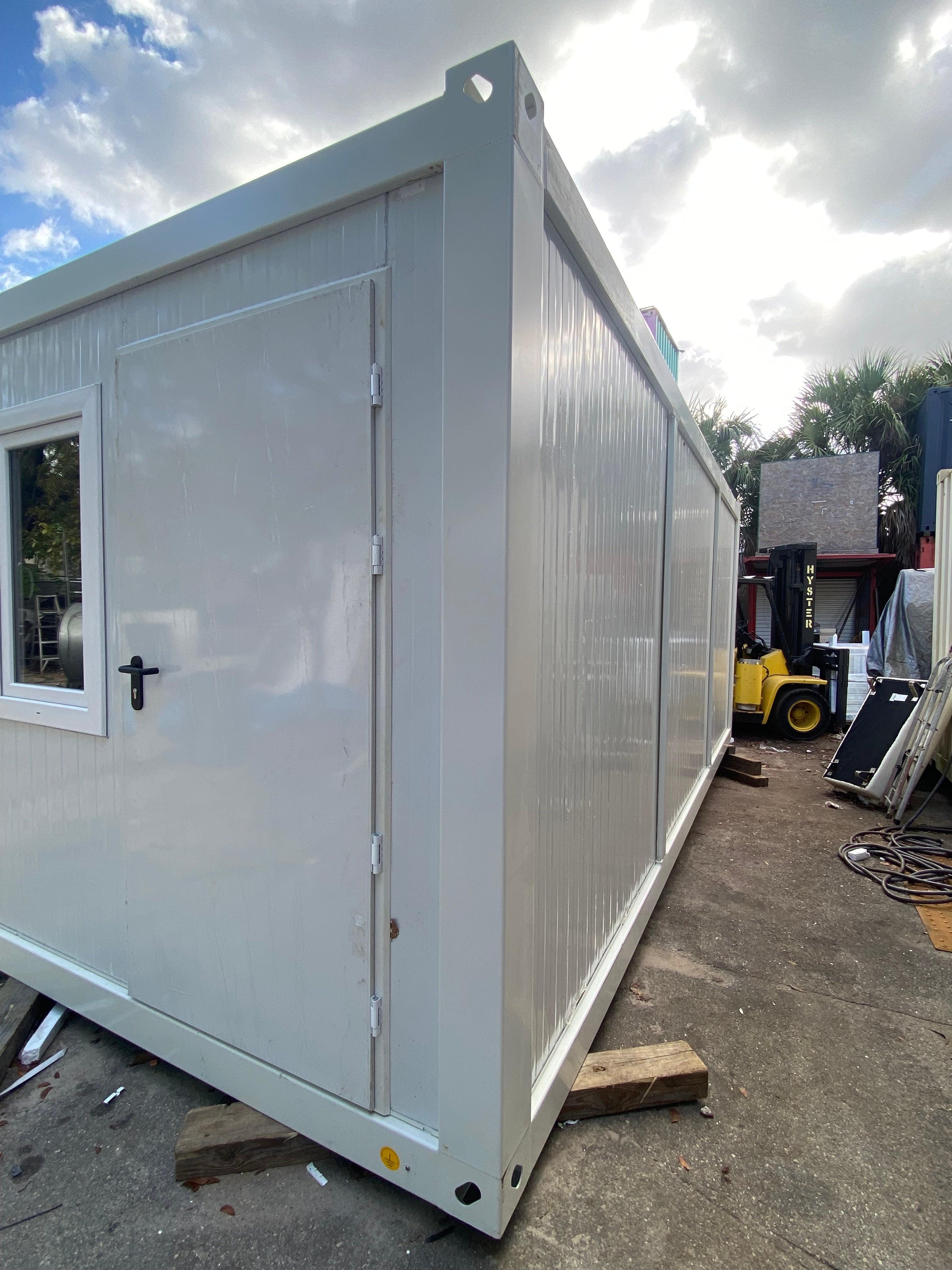 20' Modular Office Container MONTHLY RENTAL